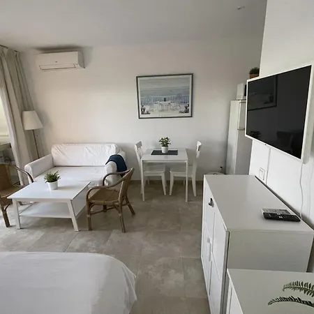 Estudio Con Insuperables Vistas Al Mar: Aparcamiento Marbellac